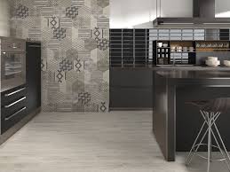 Perfis para pavimento e revestimentos. Azulejos Y Pavimentos Para Cocinas En Sevilla