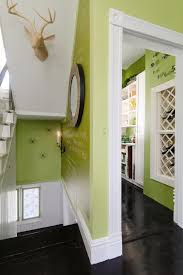 Deco D Interieur Ou Lorsque Le Citron Vert S Invite A La Maison Couleur Couloir Couleurs De Peinture Pour Couloir Decoration Blanc