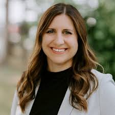 Ashley Foreman's Instagram, Twitter & Facebook