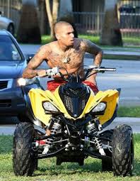 Gold Slug Video Shoot In Miami With Dj Khaled X August Alsina X Fetty Wap X Lil Wayne Chris Brown Outfits Chris Brown Chris Brown X