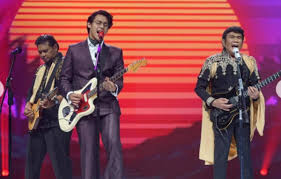 Sosok bernama asli raden haji oma irama dikenal luas sebagai legenda hidup musik dangdut di tanah air. Duet Pertama Kali Ardhito Pramono Puji Rhoma Irama Ikon Musik Indonesia Yang Tak Tergantikan