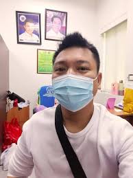 𝗧𝗢𝗣 𝗣𝗘𝗥𝗙𝗢𝗥𝗠𝗜𝗡𝗚 𝗣𝗥𝗢𝗩𝗜𝗡𝗖𝗘 𝗜𝗡 𝗟𝗢𝗖𝗔𝗟 𝗦𝗢𝗨𝗥𝗖𝗘  𝗥𝗘𝗩𝗘𝗡𝗨𝗘 Governor Daniel R. Fernando (far right) and Provincial  Treasurer Atty. Maria Teresa L. Camacho received the plaque of recognition  of the Province of Bulacan for