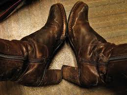 Clean Salt Stains W Vinegar Http Www Apartmenttherapy Com Clean Off Salt Stains With Vin 140151 Boots Faux Leather Boots Leather