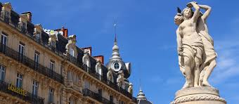 Het crowne plaza montpellier corum hotel, op een steenworp afstand van de place de la comedie en het fabre museum, is ideaal gelegen in het centrum van montpellier, tegenover het congrescentrum le corum. Cultuur En Kunst In Het Montpellier Van La Fille De L Encre