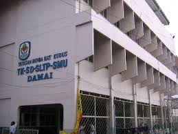Ia mempunyai seramai 11 orang guru.2009 Sekolah Kebanggaanku Maria Ctobelli S Blog