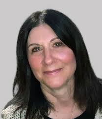 Maxine Halford's Instagram, Twitter & Facebook