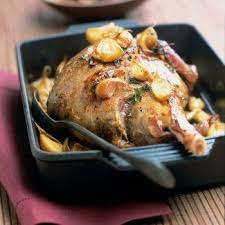 Gigot Aux 40 Gousses D Ail Et Haricots Blancs Recette Gigot Agneau Agneau Au Four Cuisine Et Vin
