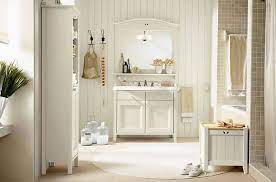 Non soltanto le linee dei mobili prescelti, ma anche i materiali, i rivestimenti, le. Come Arredare Un Bagno Classico Bianco Mondodesign It