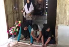 Lelaki adalah makhluk yang sangat simple tapi penuh dengan ego. Cdufmzarwd Brm