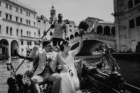 It's so important to have a great connection with your photographer and love their style, editing, process, and personality with all your heart. Lm Wedding Photography Italian Wedding Circle