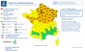 Les orages sont souvent accompagnés de grêle, de fortes pluies et/ou de rafales tempétueuses. Vigilance Orange Vent Fort Et Jaune Orage Ville De Viarmes