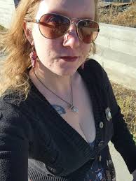 Yesterday's big walk and me for the first time at the mirror🐾🐾 How do I  look? xoxo