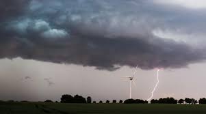 Die bezeichnung war im deutschen ursprünglich ein dativ plural „an den pfingsten, dann nominativ plural „die pfingsten, schließlich nominativ singular „das pfingsten. Unwetter Warnung Vor Schweren Gewittern Mit Hagel Und Starkregen Nordkurier De