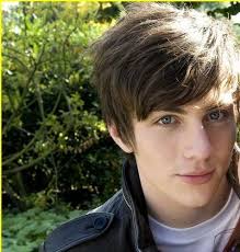 He was born aaron perry johnson in high wycombe, buckinghamshire, to sarah and robert johnson, a civil engineer. 98 Aaron Taylor Johnson Wallpapers On Wallpapersafari