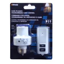 Woods 2 5 8 Hour Photocell Control Light Socket Timer With Wireless Remote Control White 59415wd The Home Depot