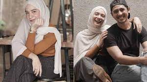 Kenalan lebih dekat dengan putri anne istri dari arya saloka. Biodata Putri Anne Lengkap Umur Dan Agama Istri Arya Saloka Yang Viral
