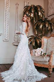 Pin By Marilyn Scarpetta On Chloe Lloyd Cuthbert Josh Lloyd Cuthbert Wedding Dreamy Wedding Dress Wedding Dress Accessories Wedding Dresses