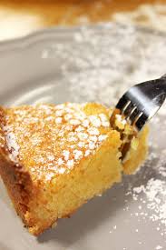 Und das zurecht, denn die spanische zitronentorte ist ein echter leckerbissen! Spanische Mandeltorte Tarta De Almendras Maren Lubbe Feine Kostlichkeiten Mandelkuchen Spanische Mandeltorte Spanischer Mandelkuchen