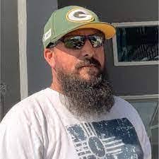 Elliot Bodnar's Instagram, Twitter & Facebook