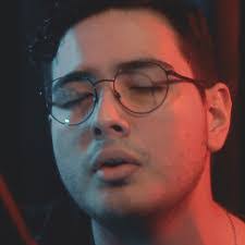 Leo Mayes's Instagram, Twitter & Facebook