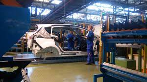 Ai vazut vreun anunt de angajare ? Fabrica De Automobile Din Craiova AngajeazÄ 1 700 De Persoane Stiri Din Craiova Si Oltenia