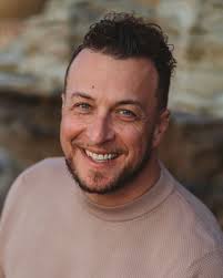 Thomas Neace's Instagram, Twitter & Facebook