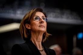 Orientarsi nel tempo dei populismi. G3re Olo1noqlm