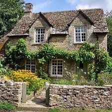 I Really Love This Magnificent Photo Englishcountrycottage Stone Cottage Old Stone Houses Cottage Exterior