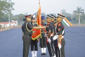 207 officer cadets, including men and women from the SSC (Tech ...