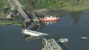 Alabama / amtrak crash / barges #589505 nbc evening news for tuesday, oct 12, 1993 view other clips in this broadcast → material supplied by vtna may be used for educational analysis or research only. Sept 22 1993 Amtrak Train Wreck Video Abc News