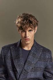 Le tendenze, corti o lunghi, con barba o senza. Idee Tagli Di Capelli Uomo Autunno Inverno 2016 2017 Foto 25 25 Stylosophy