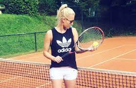 Wozu dürfen freunde dich jederzeit zum. Laura Papendick On Twitter Freitag Rheinkirmes Tennis Auf Dem Center Court Mit Hanssarpei Cmetzelder Mir Und Vielen Anderen Kommt Vorbei
