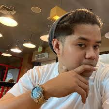 Mark Adrian's Instagram, Twitter & Facebook