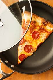 the best way to reheat a slice of pizza reheat pizza recipes cooking