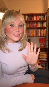 Cassie Newell's Instagram, Twitter & Facebook