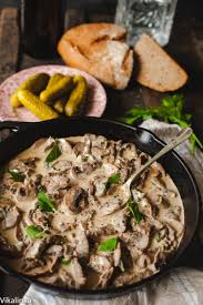 Each serving provides 795 kcal (505 kcal without rice), 59g protein, 87g carbohydrates. Best Beef Stroganoff Video Vikalinka