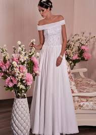 Check spelling or type a new query. Abiti Da Sposa Ravenna Abito Da Sposa Semplice Per Matrimonio Civile Realizzato In Pizzo E Chiffon Collezione 2021 Sposamore