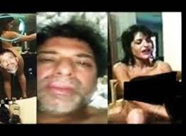 قرر المخرج خالد يوسف، قطع إقامته في فرنسا، ليعود إلى مصر، وذلك بعد وفاة شقيقه وعلم filfan.com من مصدر خاص، أن خالد يوسف يعود صباح اليوم الأربعاء على طائرة قادمة من فرنسا. ÙØ¶ÙŠØ­Ø© Ø®Ø§Ù„Ø¯ ÙŠÙˆØ³Ù Ø§Ù„ÙØ±Ù†Ø³ÙŠØ© Ø§Ù„Ø¬Ø¯ÙŠØ¯Ø© ØªØ¹Ø±Ù Ø¹Ù„ÙŠÙ‡Ø§ Ø§Ù„Ø³Ø§Ø¹Ø© 25