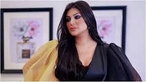 أمل العوضي من أكثر النجمات اللواتي واكبن عمليات التجميل منذ بداياتها وحتى اليوم، كما أنها تثير الجدل دائماً بسبب ظهورها المختلف كل فترة خاصة مع. Cnuary8wienvcm