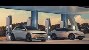 Ioniq 5 power your world. Hyundai Ioniq 5 And Kia Ev6 Seemingly Meet For The First Time For Quick Recharge Autoevolution