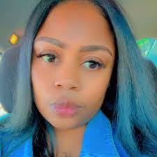 Look who i see in a commercial at the gym 😎😎😎 Ashley Johnsen Roberts