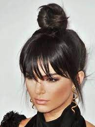 Frisuren mit pony sind auch bei männern beliebt. Frisuren 2016 Uberlanger Pony Von Kendall Jenner Frisur Inspirationen Frisuren Lang Frisuren