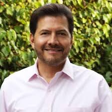 Víctor Hugo Lobo على X: "Me comprometí con los vecinos de Santa Rosa que  pintaremos el exterior de la Esc. Prim. Alfonso Pruneda  https://t.co/6bTdF0NYcA"