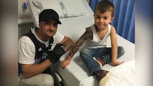 Fast usa & canada shipping. Artist Gives Kids Realistic Looking Temporary Tattoos For Smiles