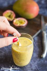 Smoothie Passion Mangue Et Lait De Coco En 2020 Recette Smoothie Mangue Coco Cuisine Smoothie Mangue Coco