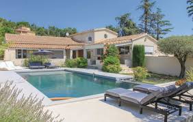 Maison De Vacances A Rochefort Du Gard En Languedoc Roussillon Pour 8 Pers 164m Seloger Vacances