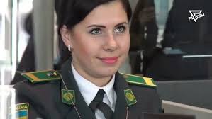 Momen Ronaldo Berikan Jerseynya kepada Fans Cilik yang Nekat Masuk Lapangan 