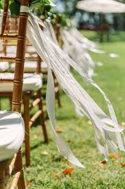 Das dekoband satin ideal für die hochzeit. Stuhldeko Fur Die Hochzeit Bunte Bander An Stuhlen Verwandeln Jedes Fest In Ein Frohliches Sommerfest Bander Meine Hochzeit Hochzeit Outdoor Hochzeit