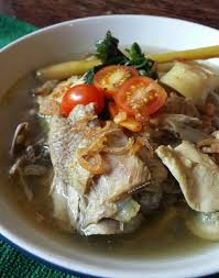 Masukkan cabai giling, tomat, daun jeruk, serai, dan daun kunyit, aduk hingga rata. Pindang Cemplungan Ayam Kampung Ala Ririn Ayam Kampung Yang Lembut Dipadu Dengan Rempah Rempah Kuah Asam Pedas Bawang Merah Bawang Putih Resep Cabai Nastar