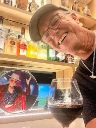 Time for wine and simulation Golf!